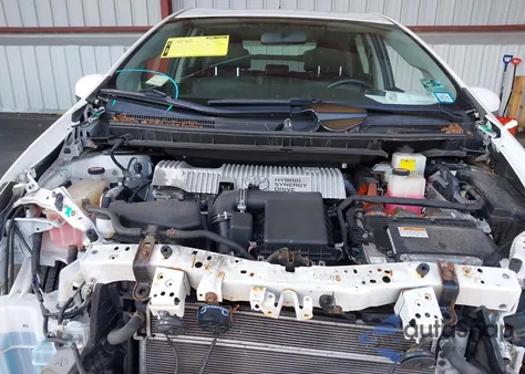 2015 Toyota Prius Persona Series Special Edition z USA, uszkodzony, nr VIN JTDKN3DU5F0411279